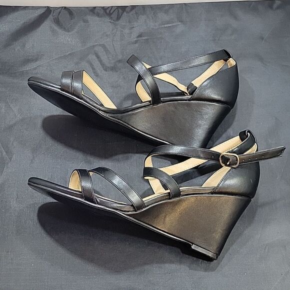 DIDIFU WEDGE MULTI-STRAP ADJUSTABLE BUCKLE ROUND TOE SANDAL - Picture 10 of 16